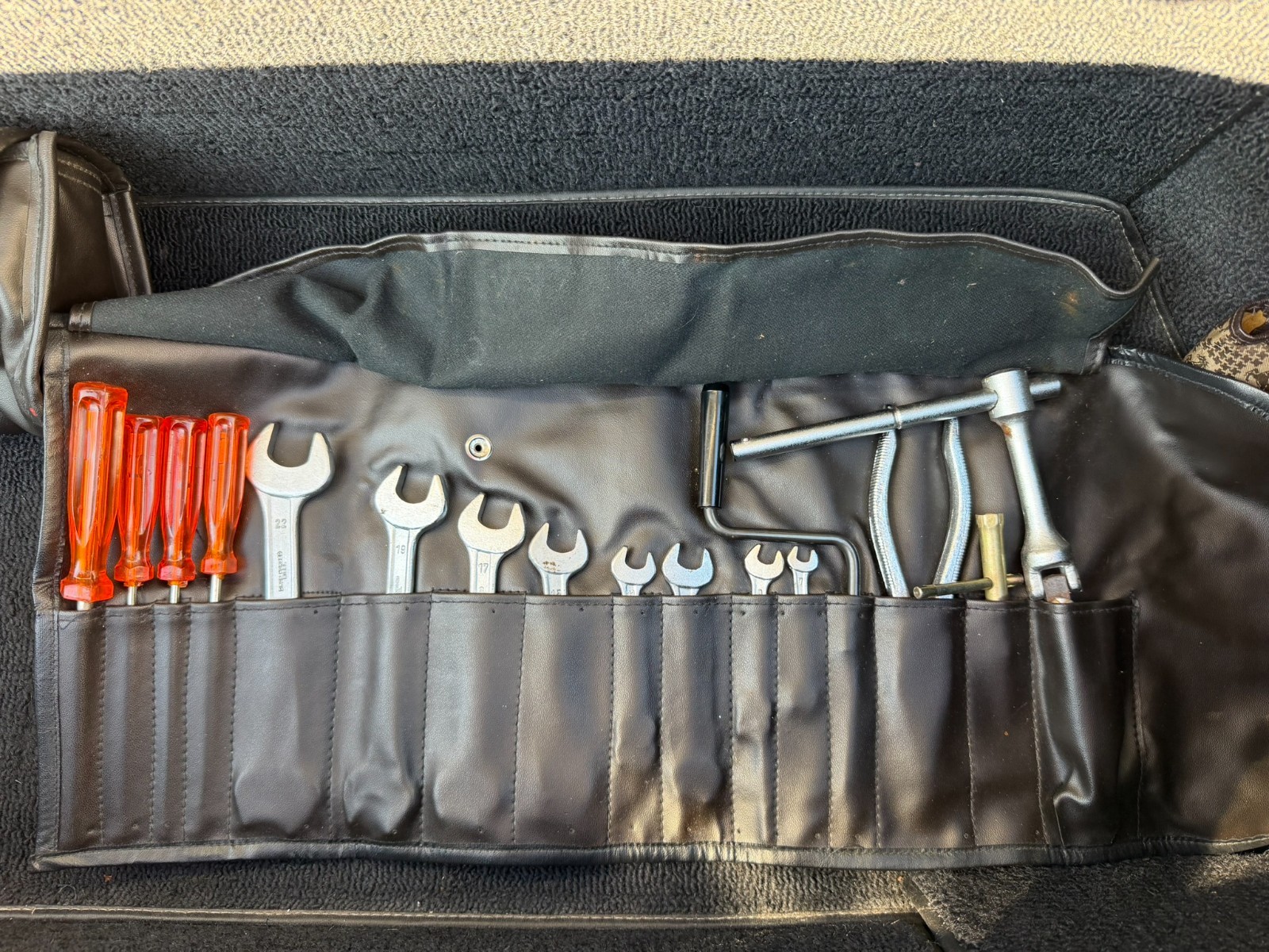 Ferrari-308-1977-Coupe-18