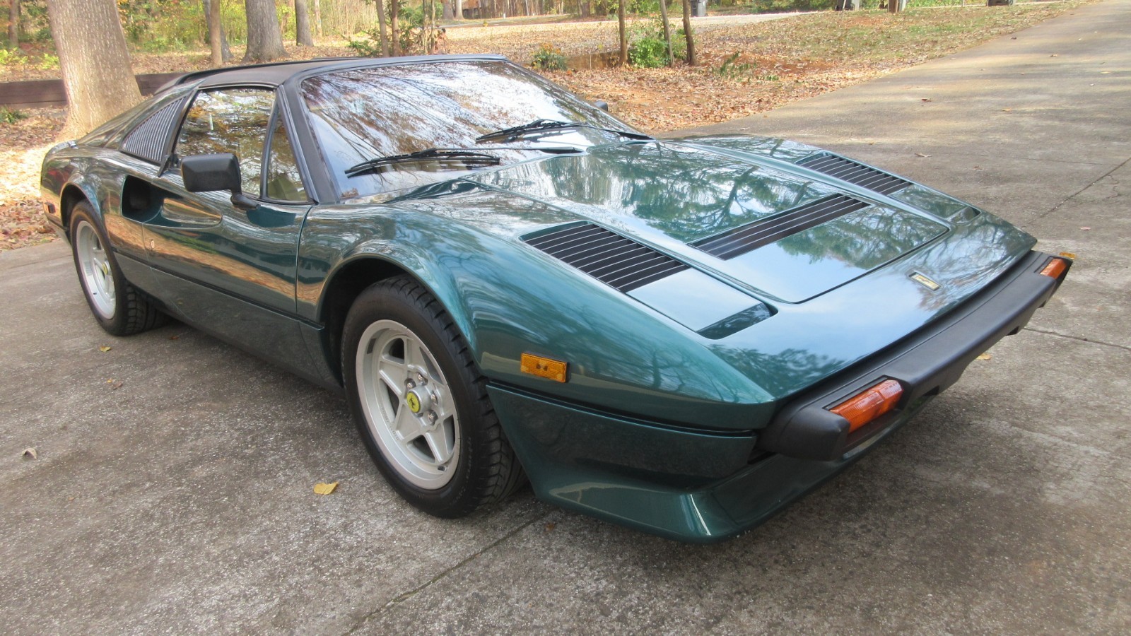 Ferrari-308-1983-Coupe-2