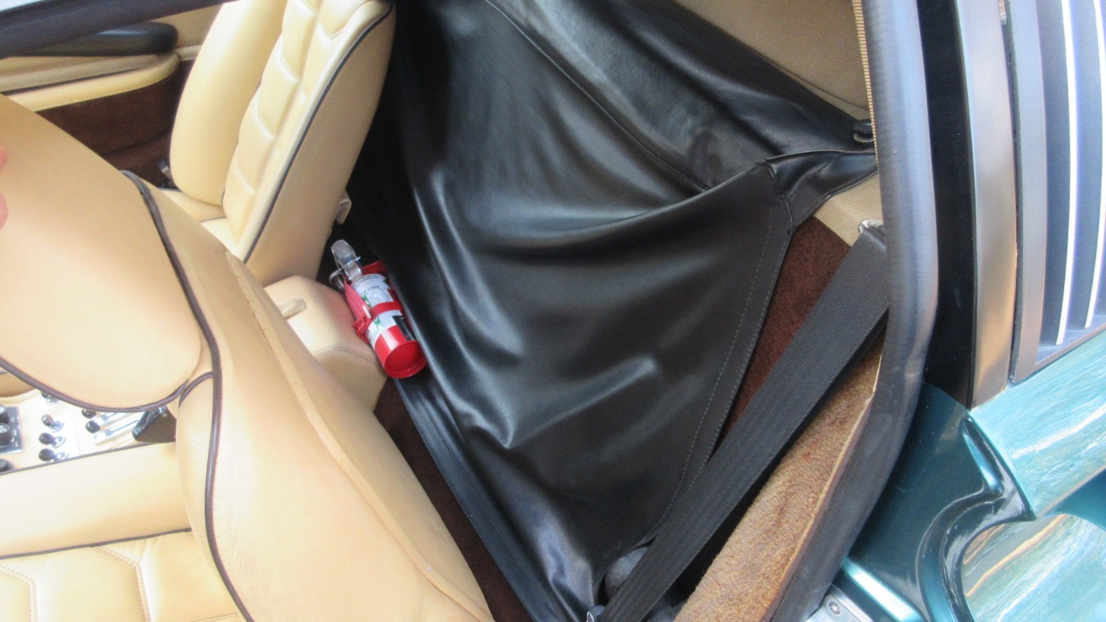 Ferrari-308-1983-Coupe-21