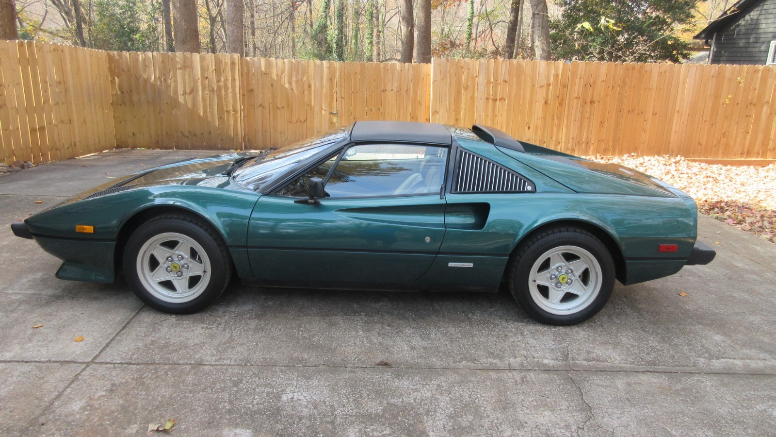 Ferrari-308-1983-Coupe
