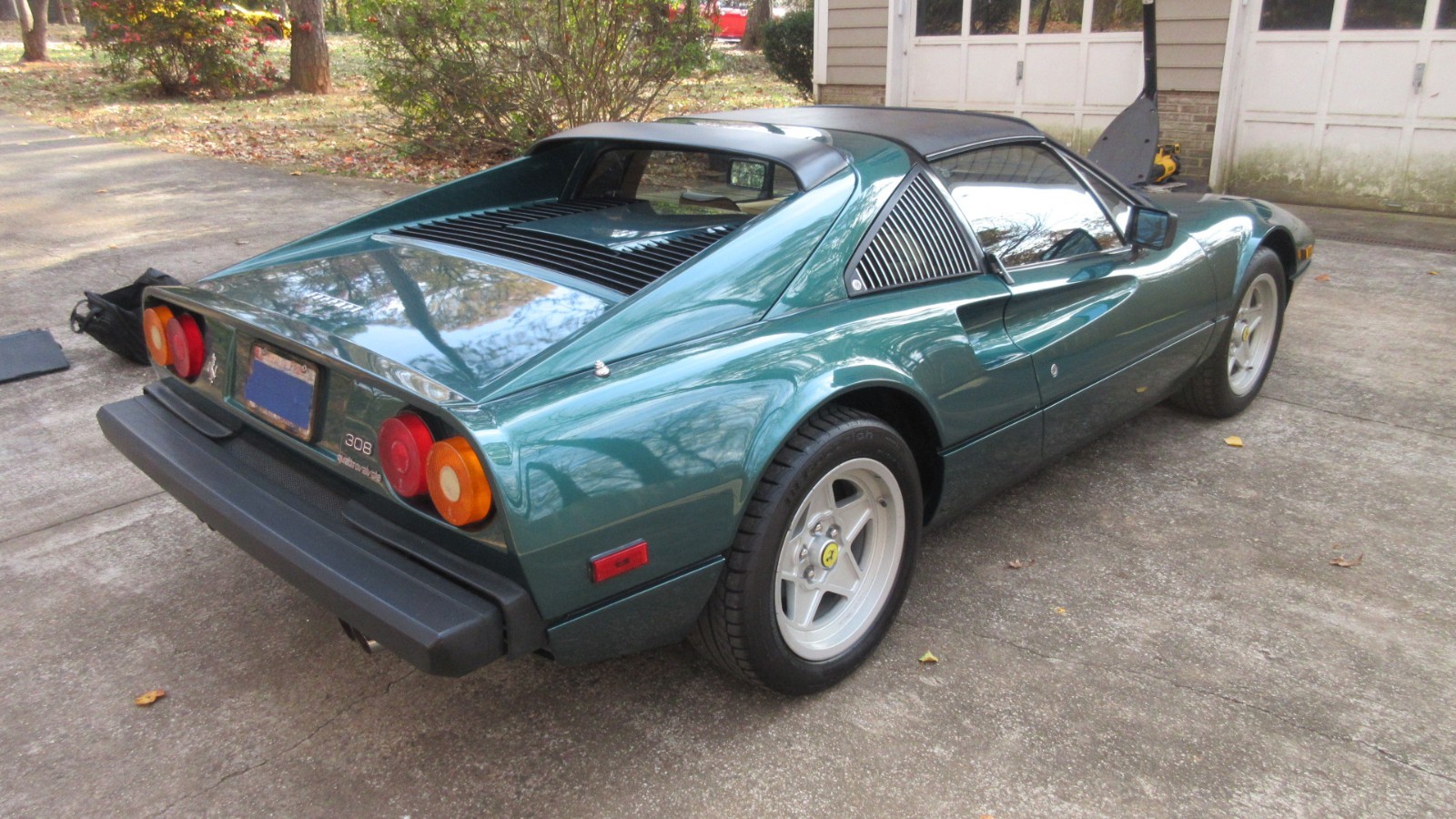 Ferrari-308-1983-Coupe-7