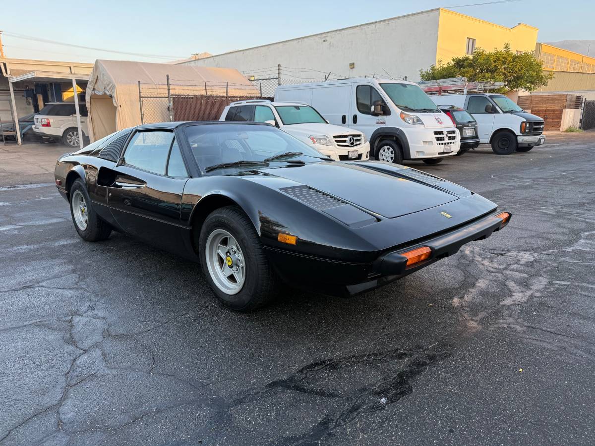 Ferrari-308-gts-1979-1