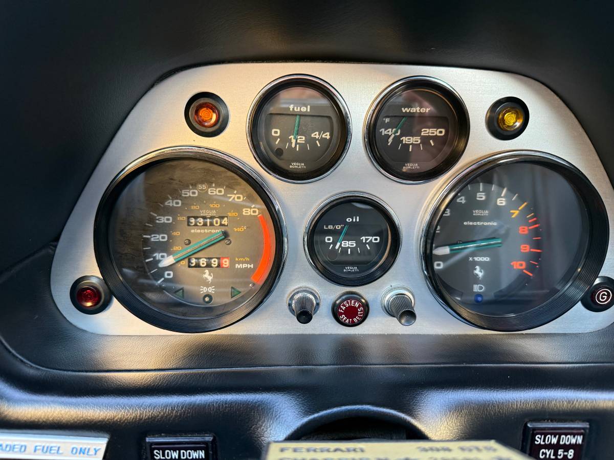 Ferrari-308-gts-1979-11