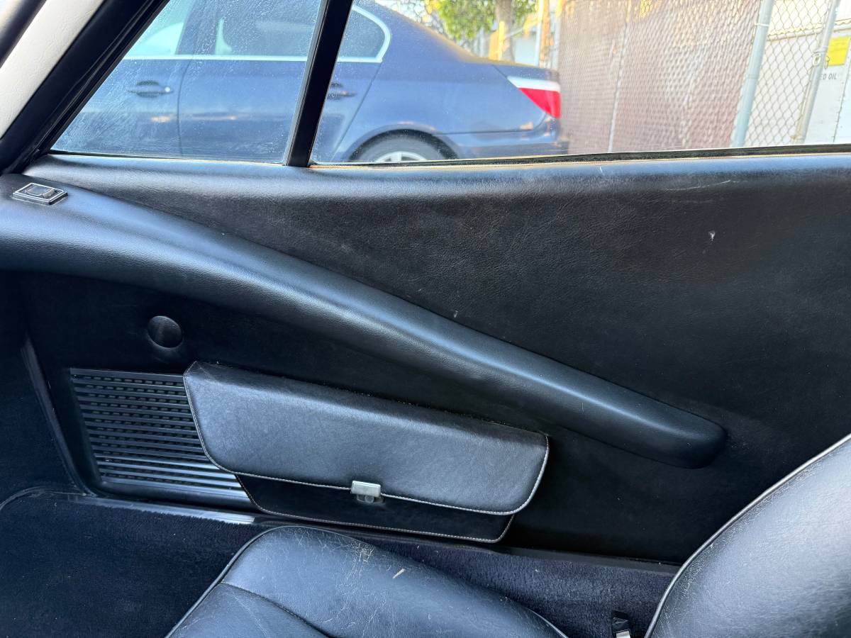 Ferrari-308-gts-1979-15