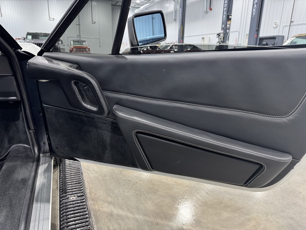 Ferrari-328-1986-CONVERTIBLE-12