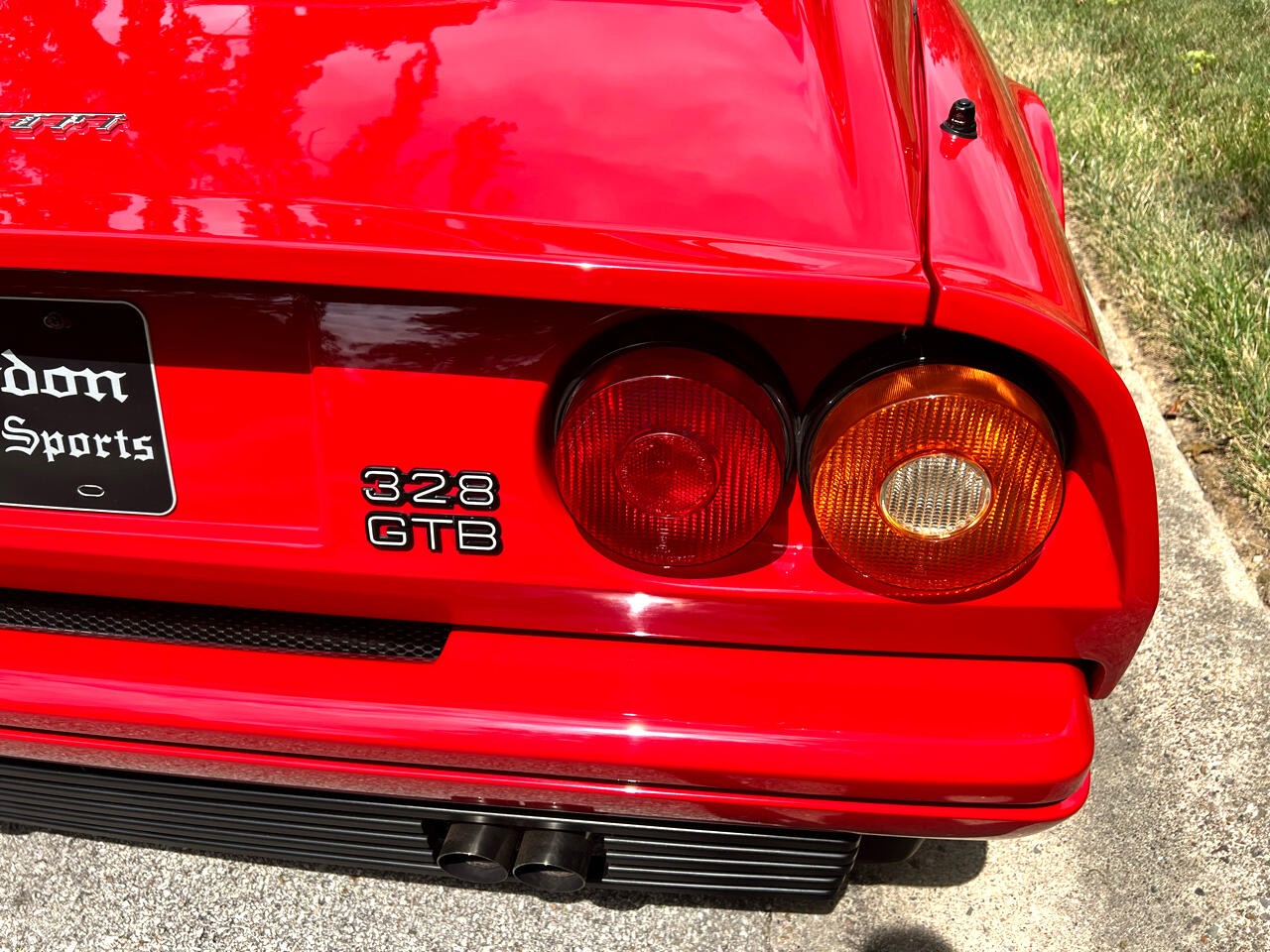 Ferrari-328-1989-Coupe-23