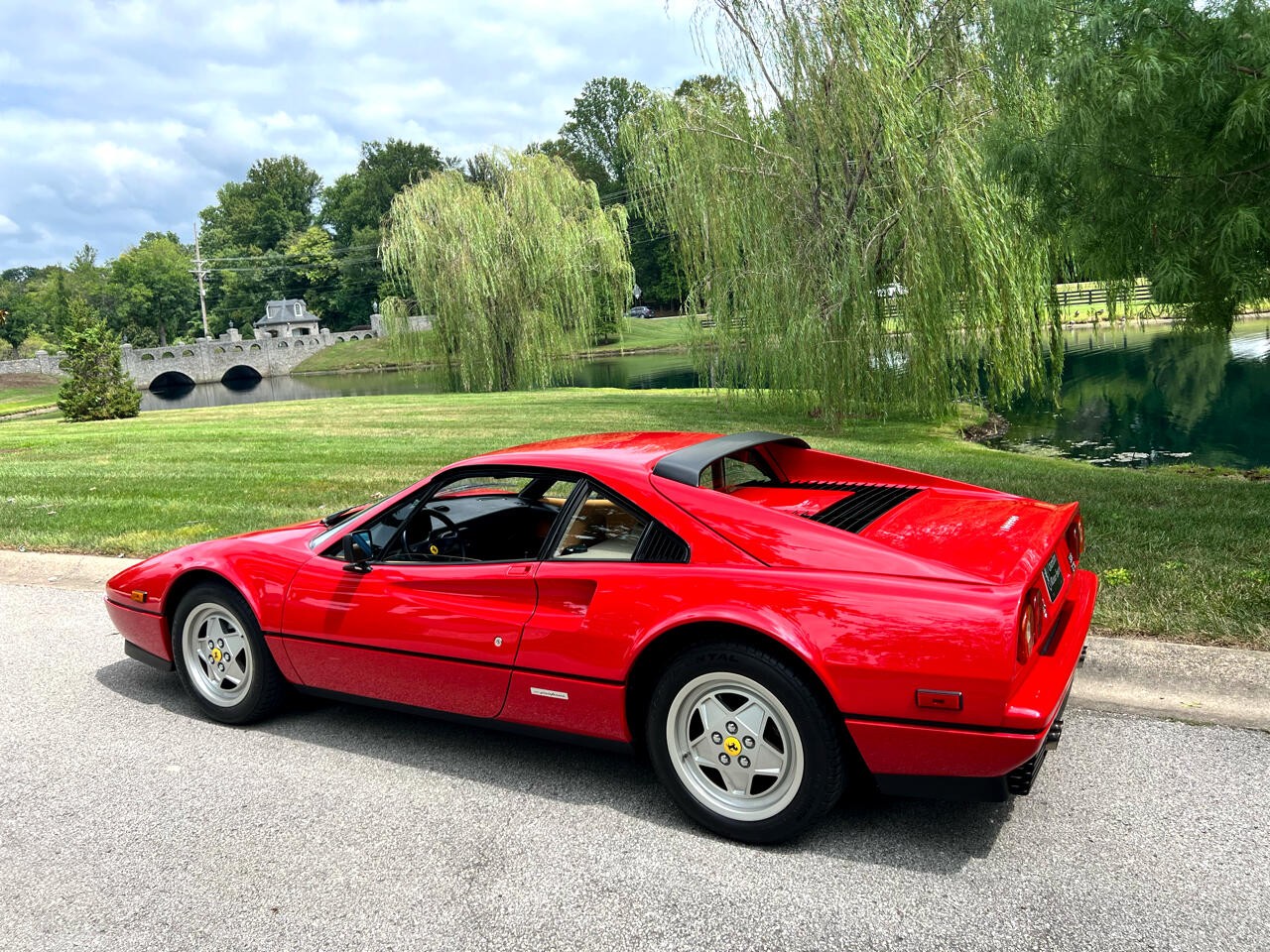 Ferrari-328-1989-Coupe-30