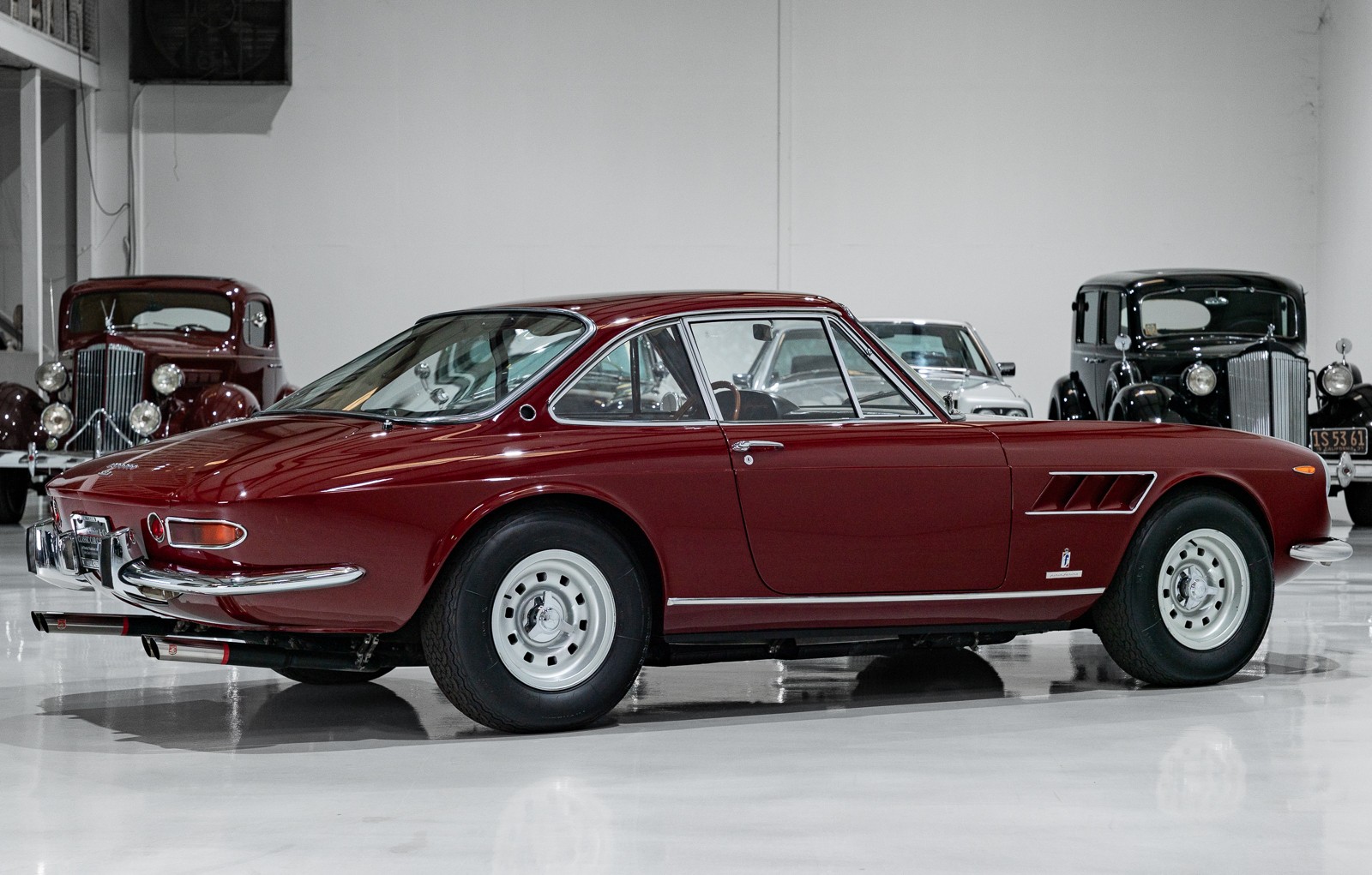 Ferrari-330-1967-Coupe-4