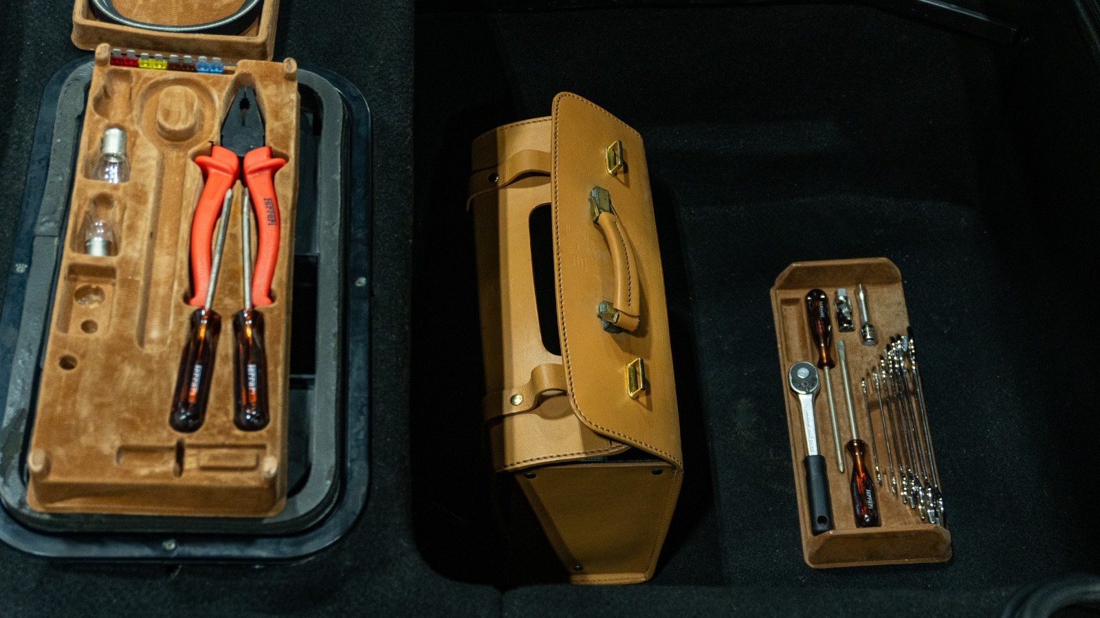 Ferrari-348-1992-Coupe-24