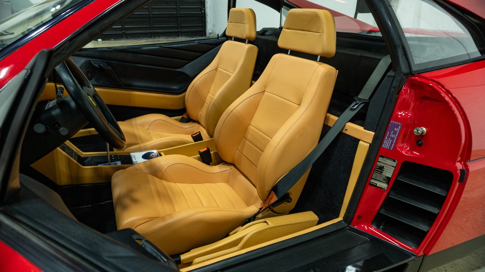 Ferrari-348-1992-Coupe-25