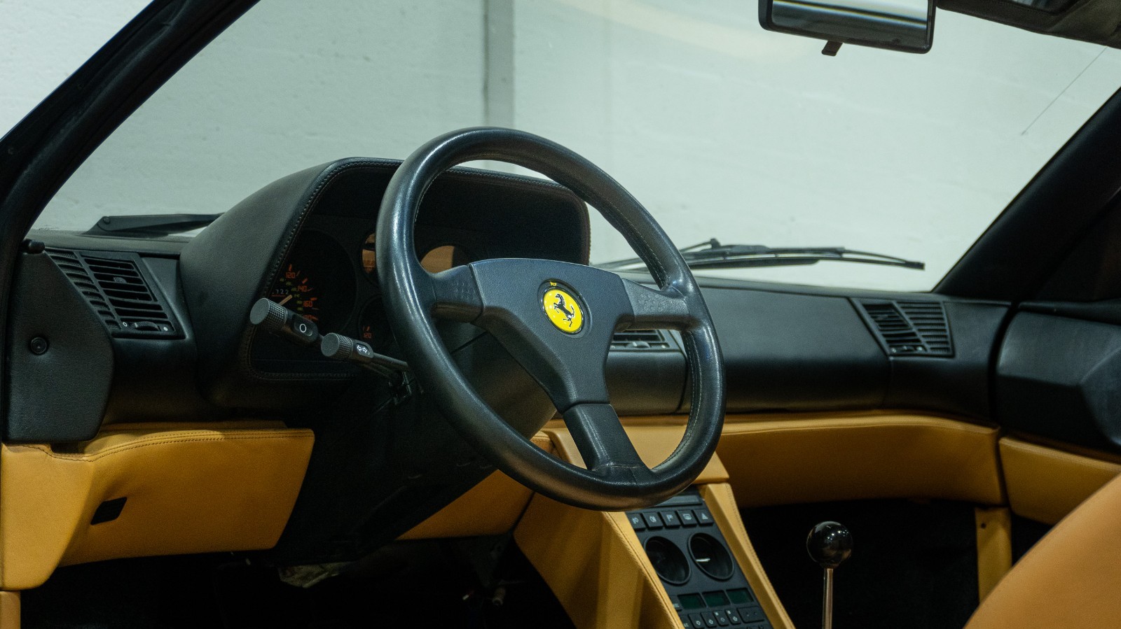 Ferrari-348-1992-Coupe-30