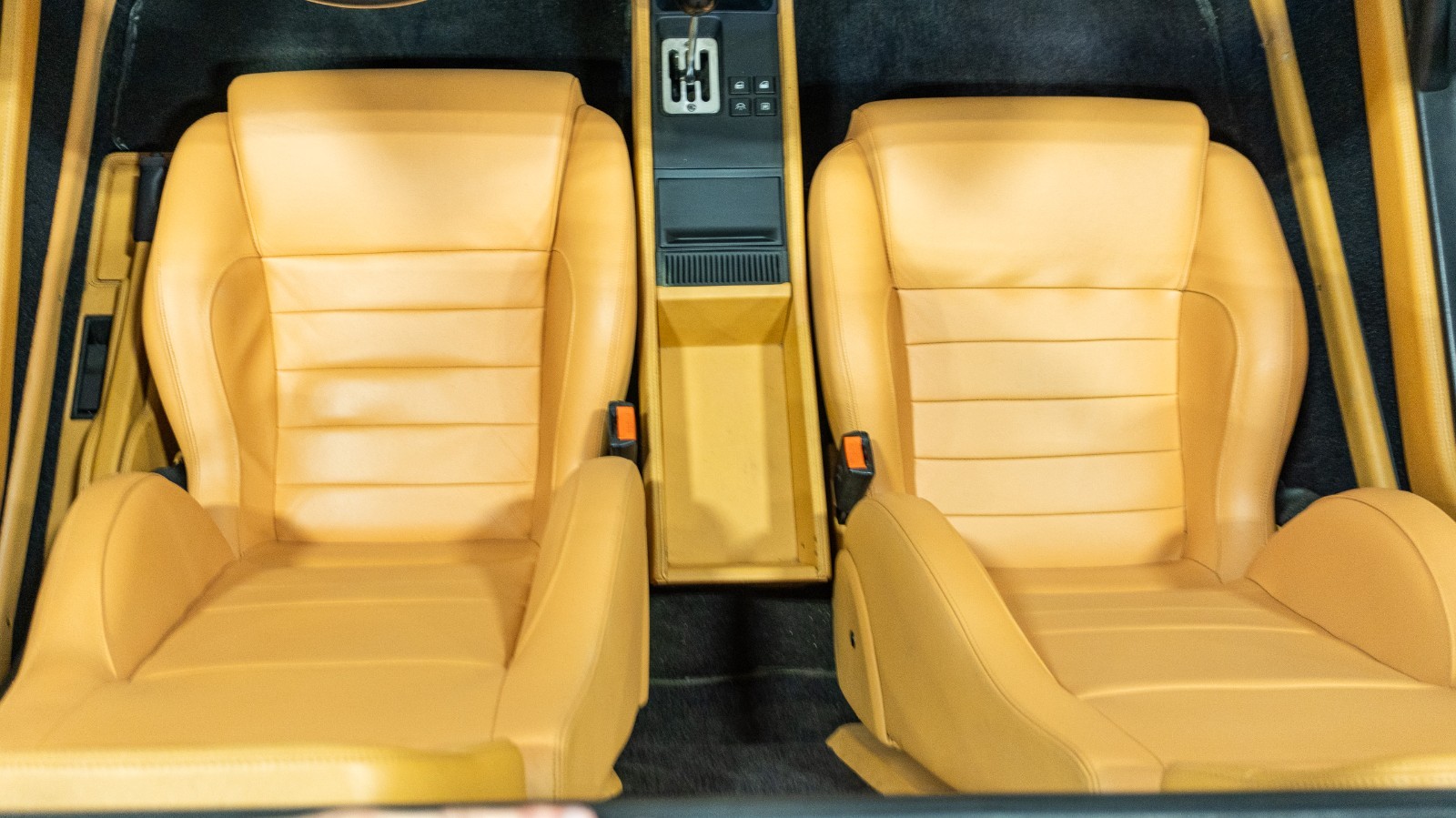 Ferrari-348-1992-Coupe-33