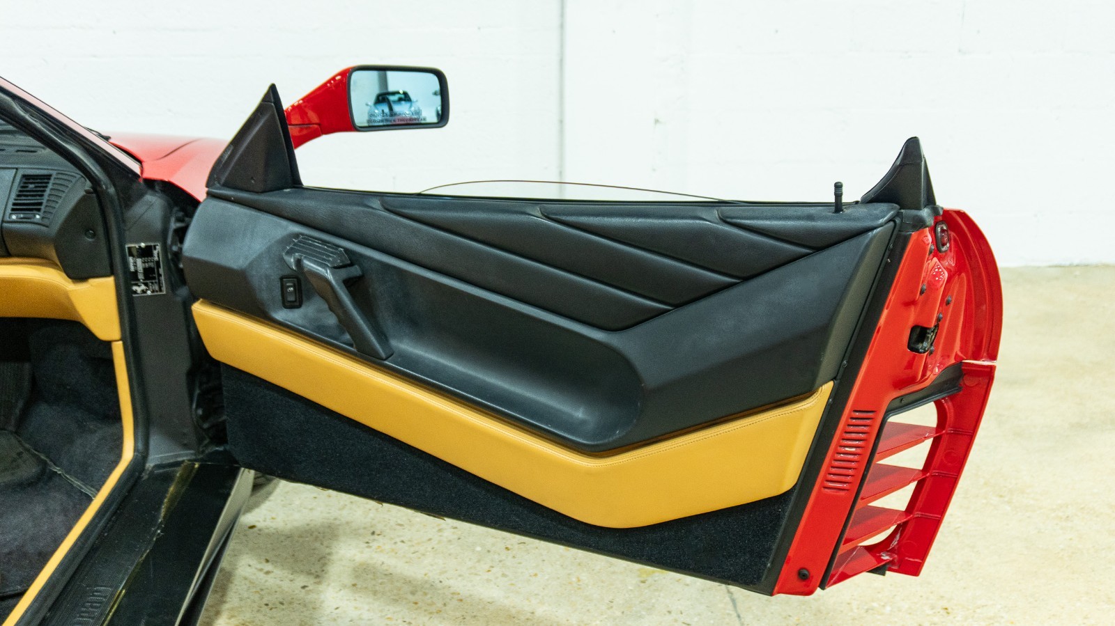 Ferrari-348-1992-Coupe-36