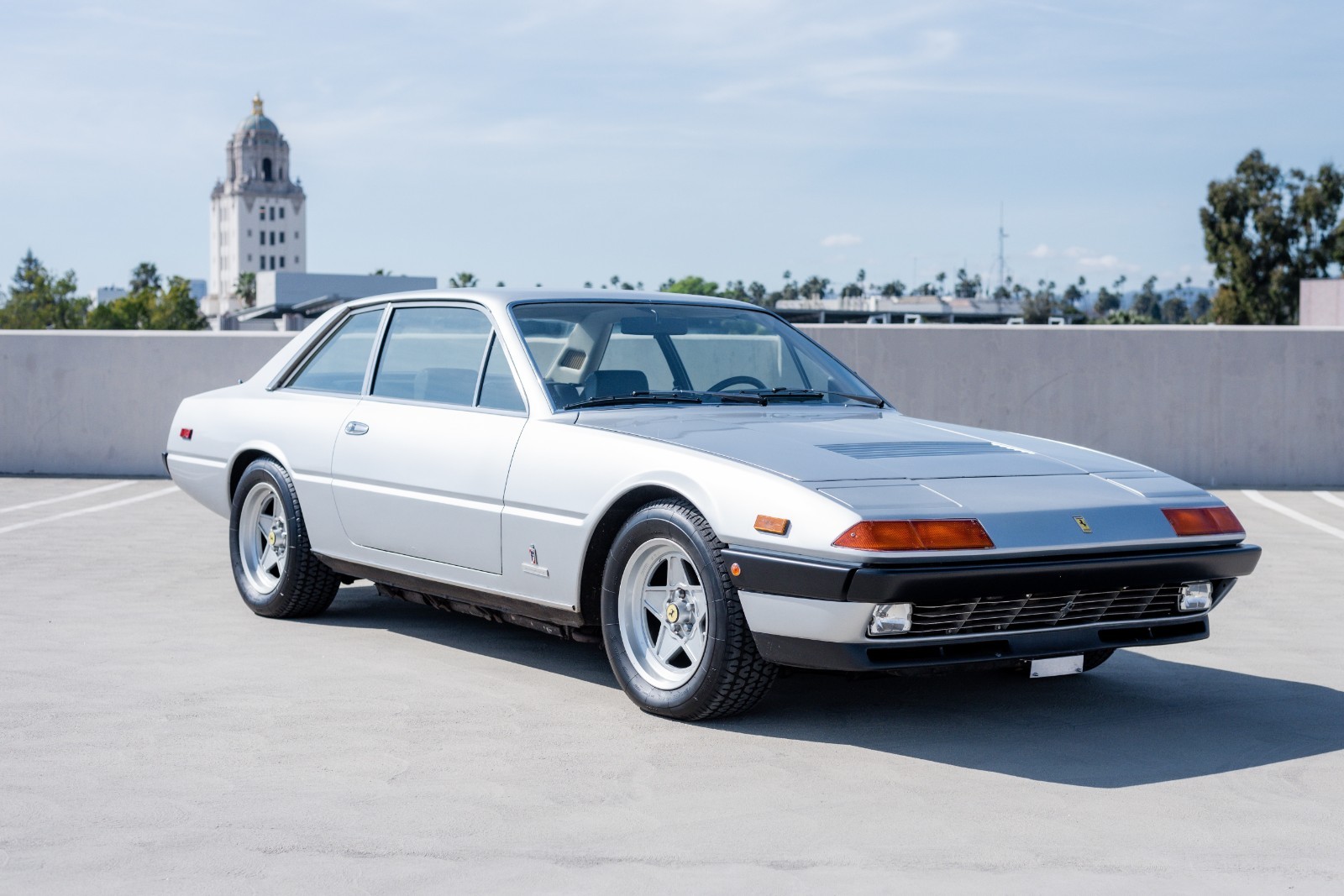 Ferrari-400i-1982-Coupe-1