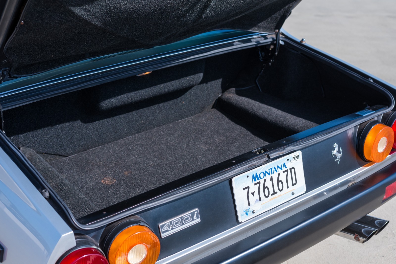 Ferrari-400i-1982-Coupe-15