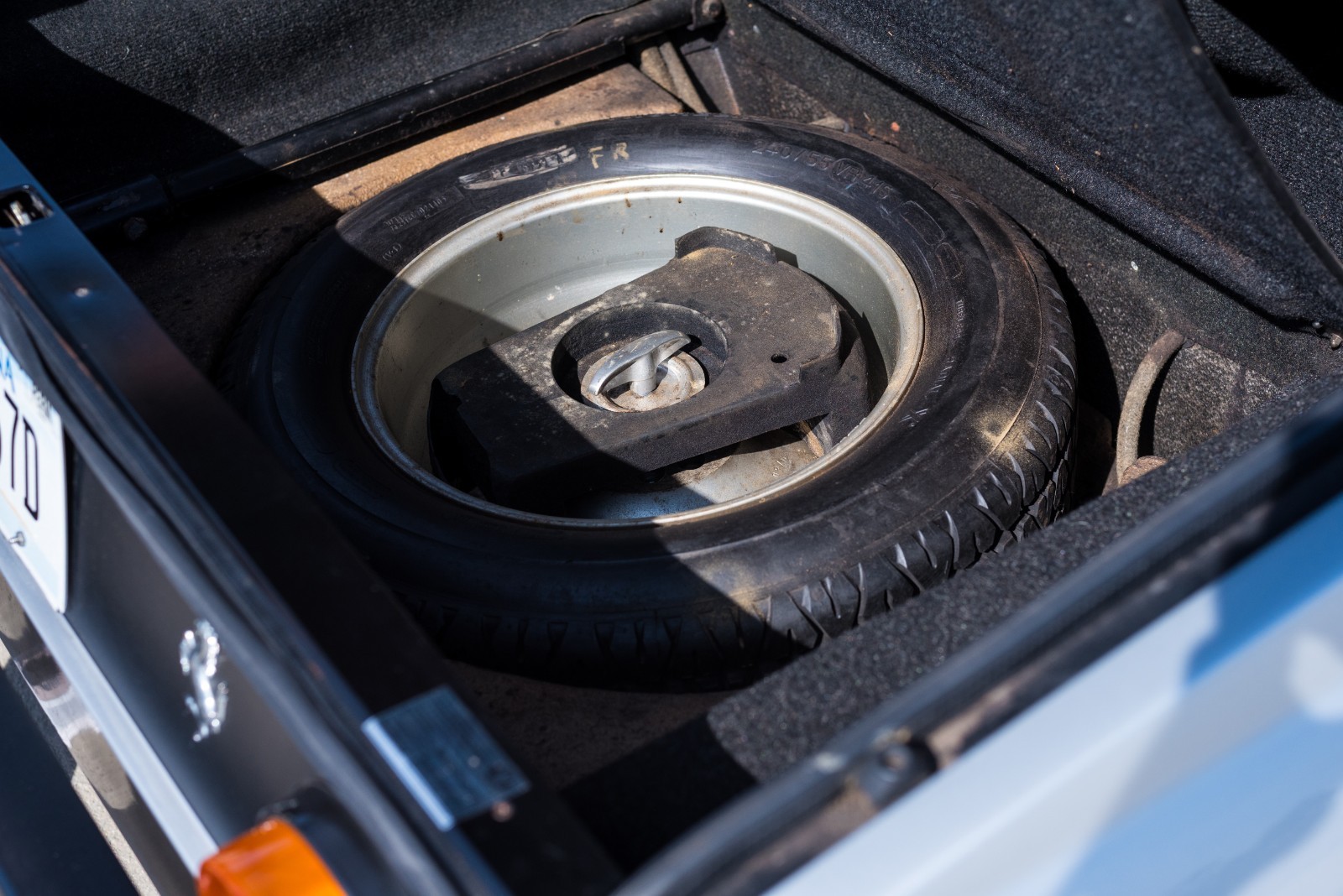 Ferrari-400i-1982-Coupe-19