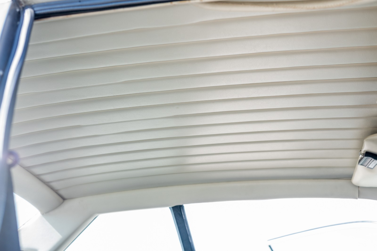 Ferrari-400i-1982-Coupe-20