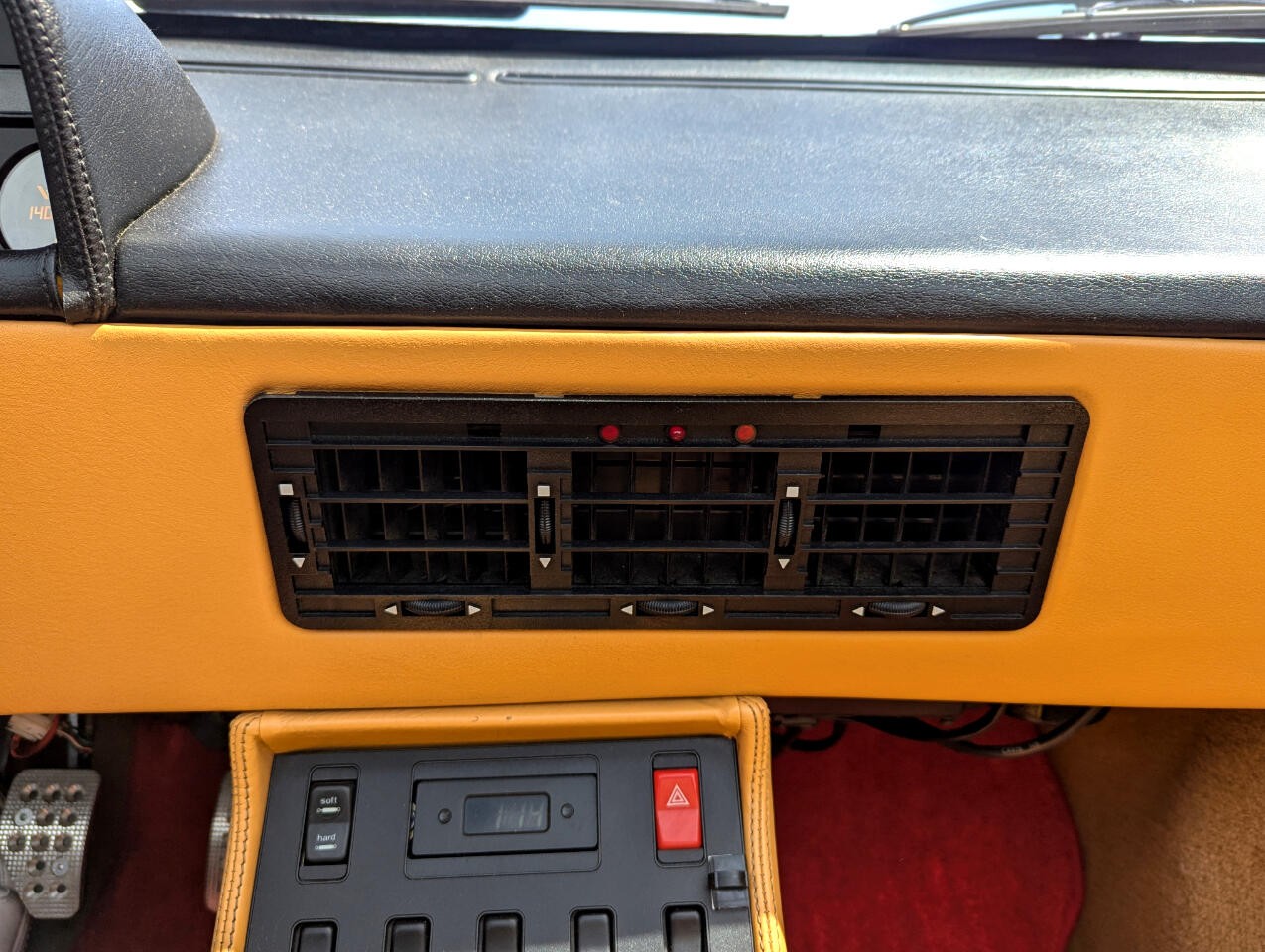 Ferrari-Mondial-1989-Convertible-18