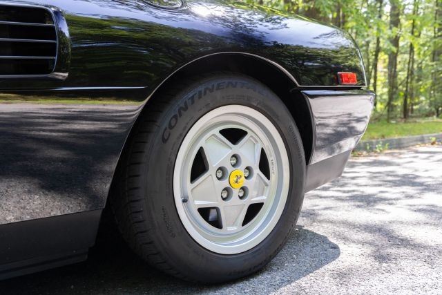 Ferrari-Mondial-1989-Convertible-18