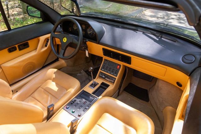 Ferrari-Mondial-1989-Convertible-2