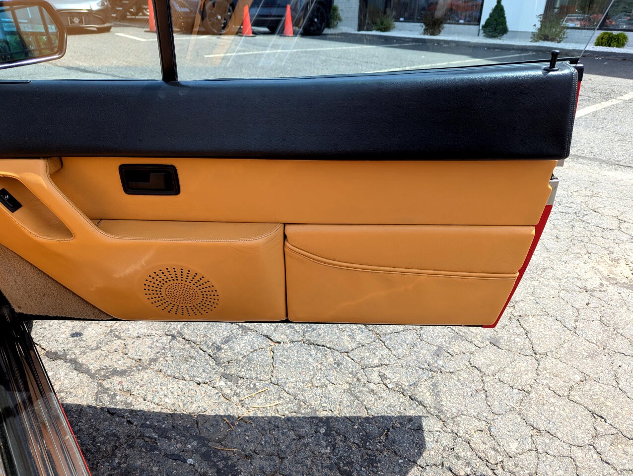 Ferrari-Mondial-1989-Convertible-28