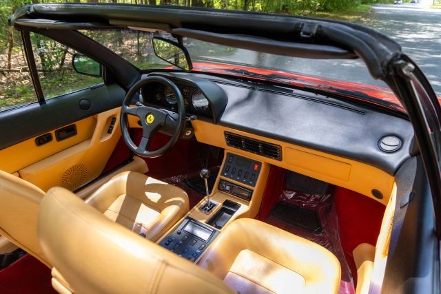 Ferrari-Mondial-1989-Convertible-3