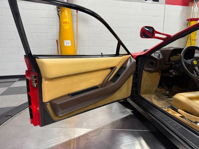 Ferrari-Testarossa-1986-24