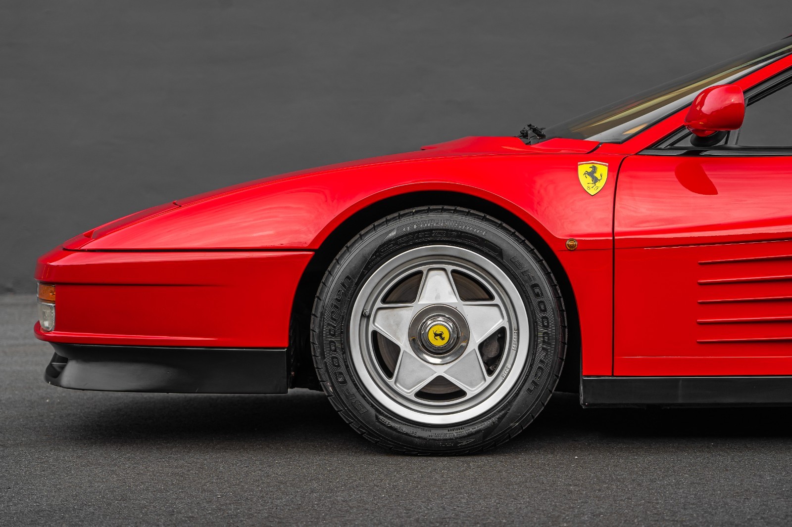 Ferrari-Testarossa-1987-Coupe-14