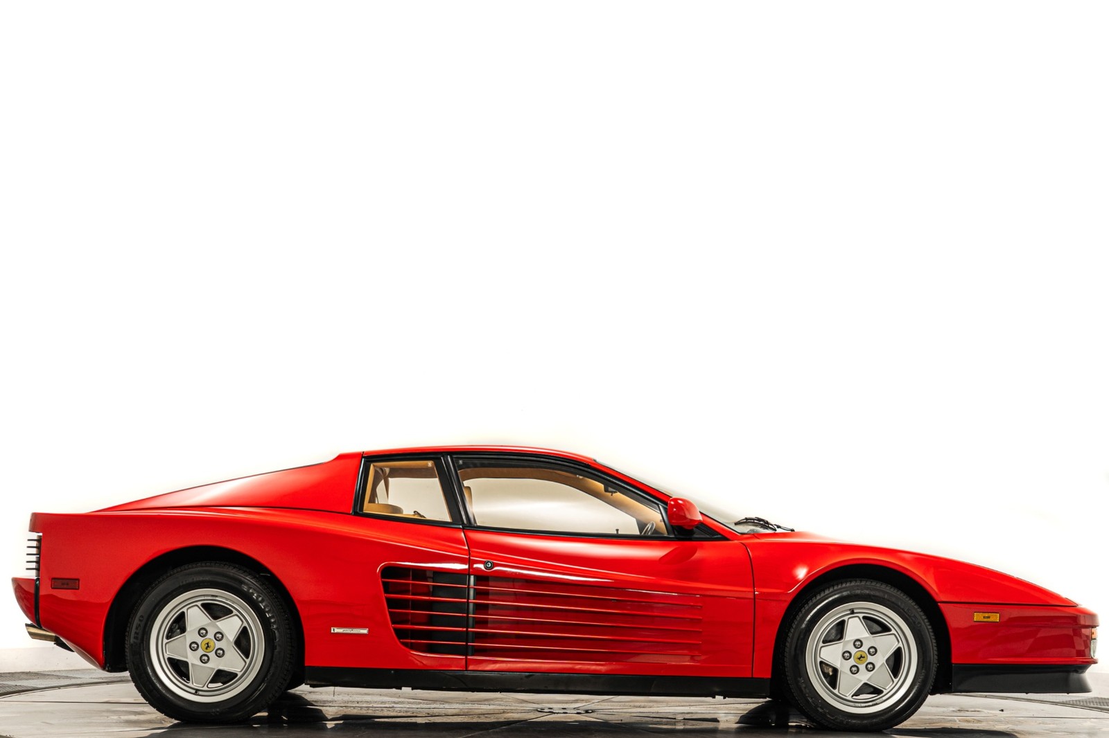 Ferrari-Testarossa-1988-Coupe-1