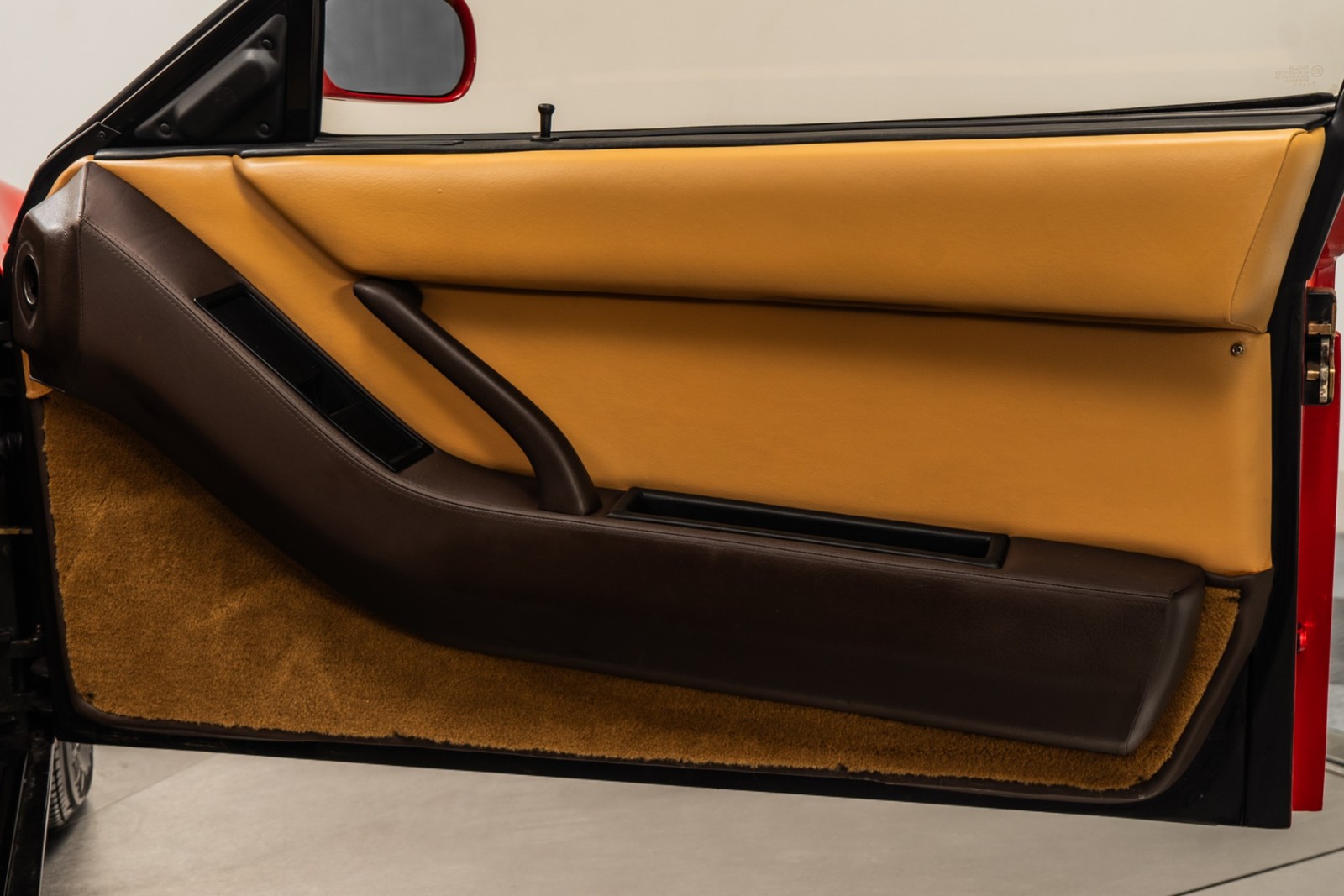 Ferrari-Testarossa-1988-Coupe-34