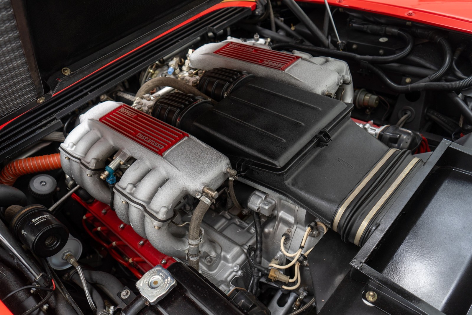 Ferrari-Testarossa-1988-Coupe-37
