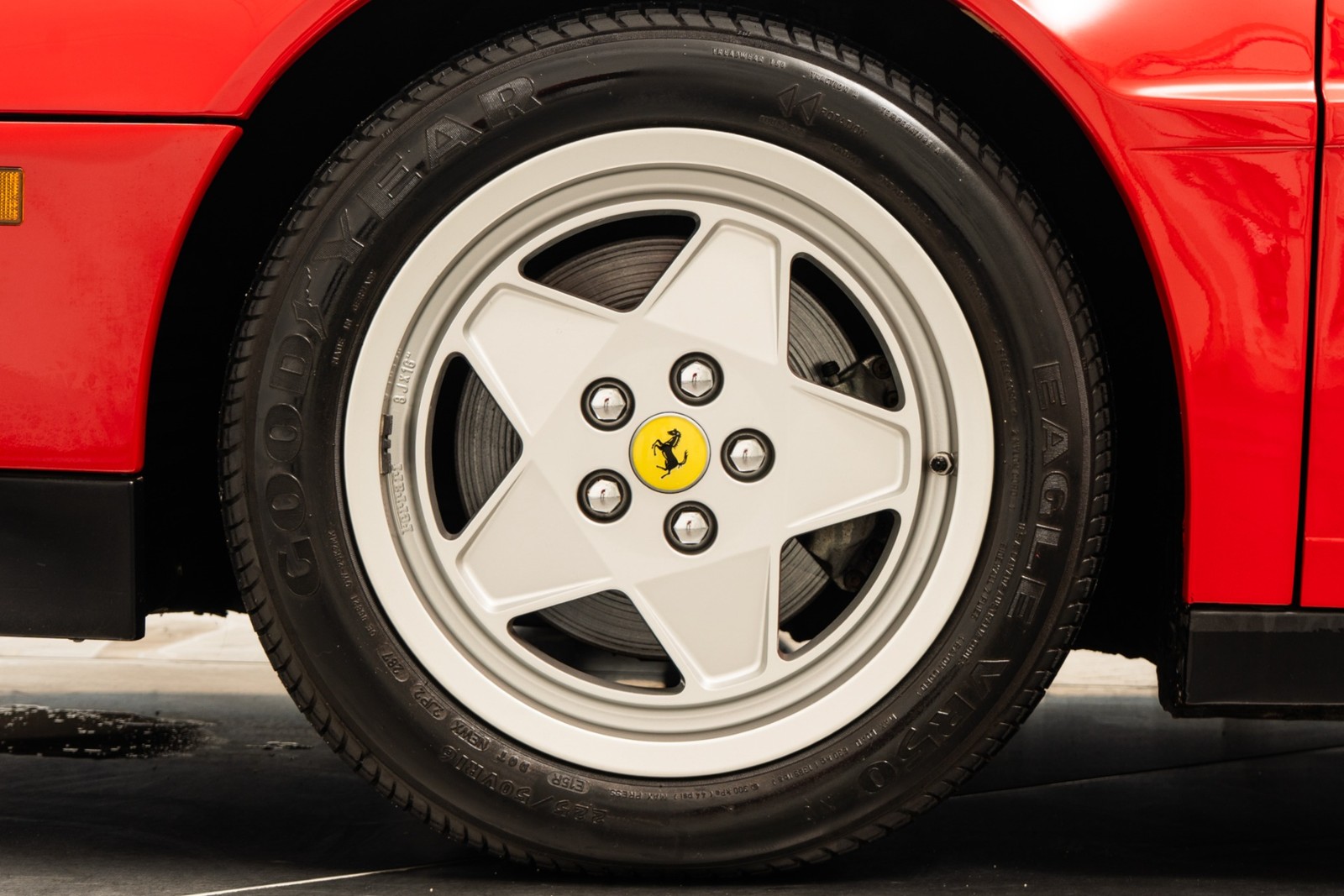 Ferrari-Testarossa-1988-Coupe-9