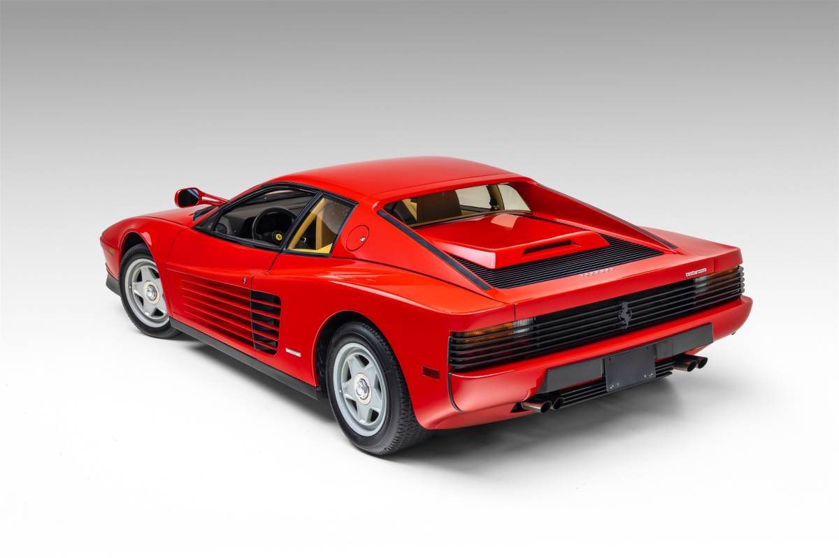 Ferrari-testarossa-1986-red-137