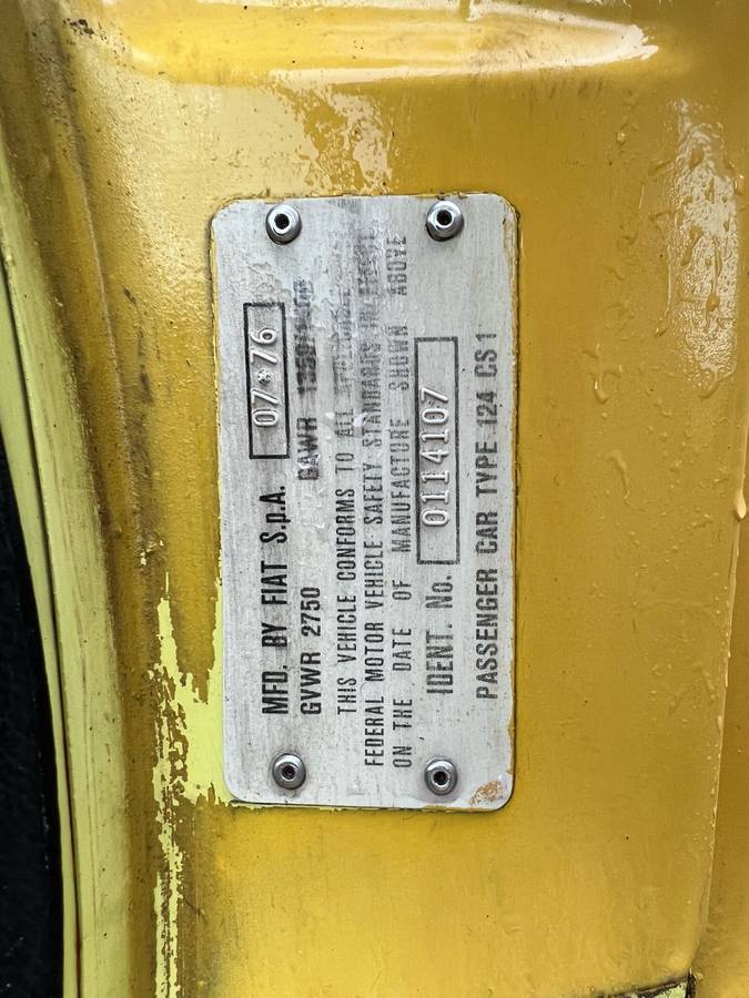 Fiat-124-spider-1977-orange-17