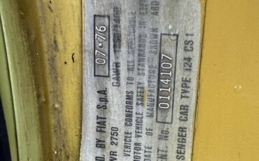 Fiat-124-spider-1977-orange-19