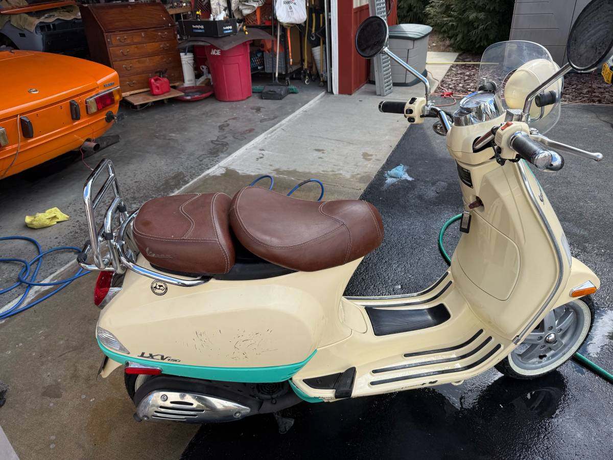 Fiat-124-spider-1977-orange-7