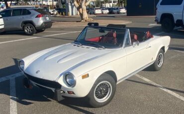 Fiat-124-spider-1977-white-1