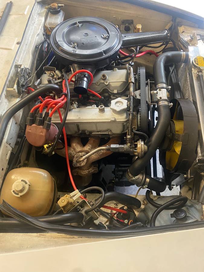 Fiat-124-spider-1977-white-17