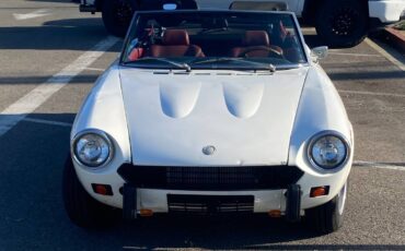 Fiat-124-spider-1977-white-2
