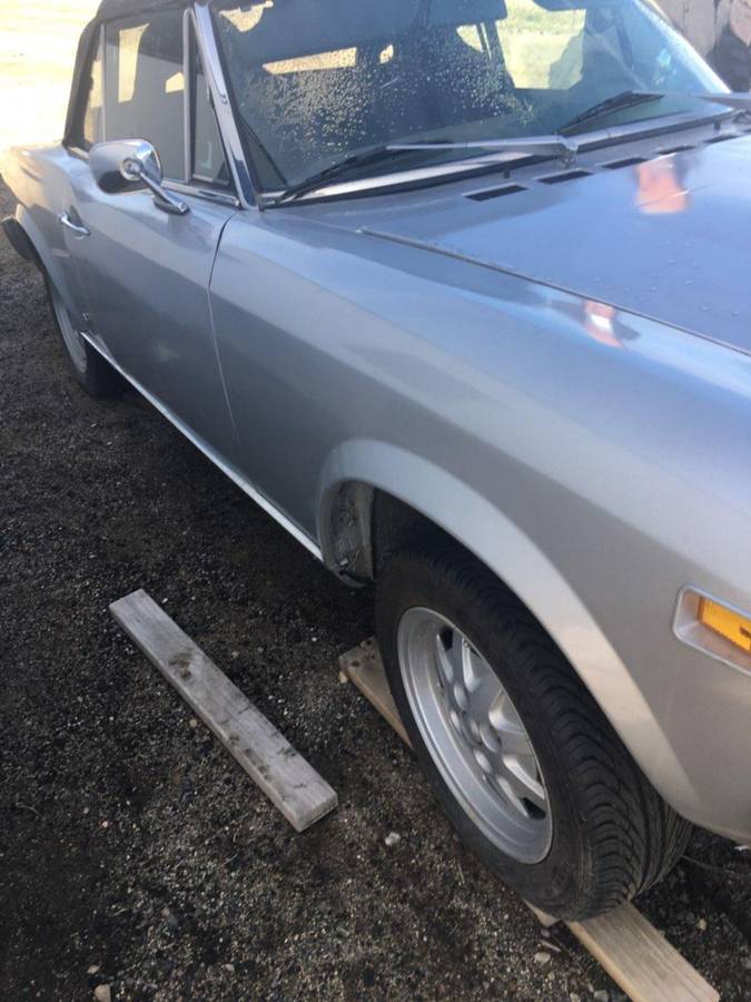 Fiat-124-spider-1980-silver-6