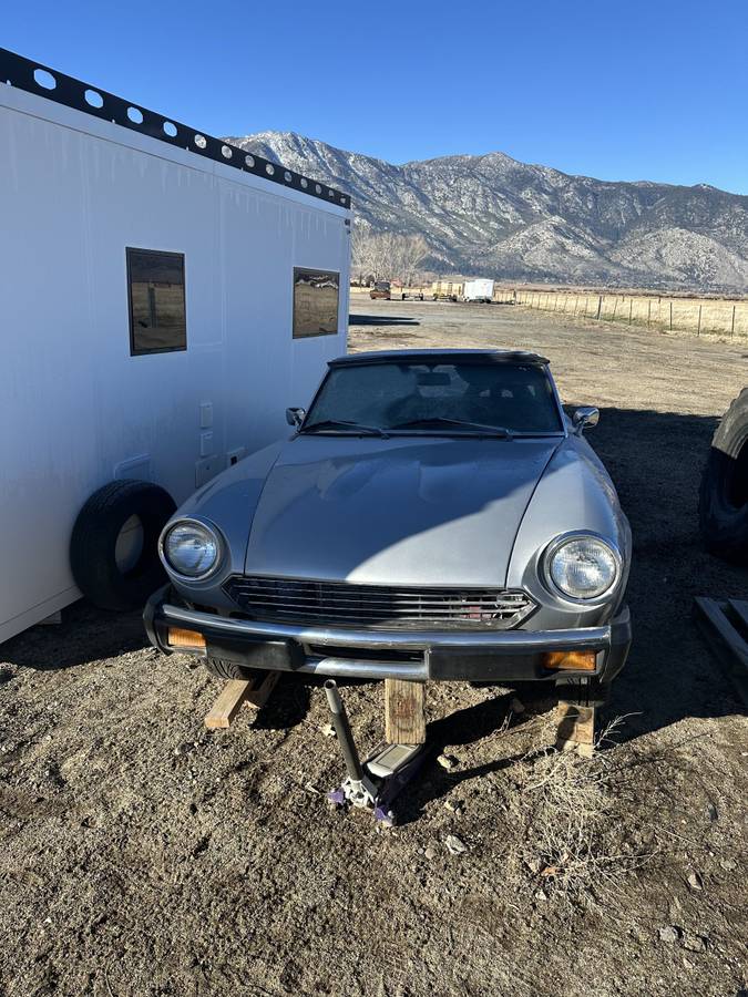 Fiat-124-spider-1980-silver