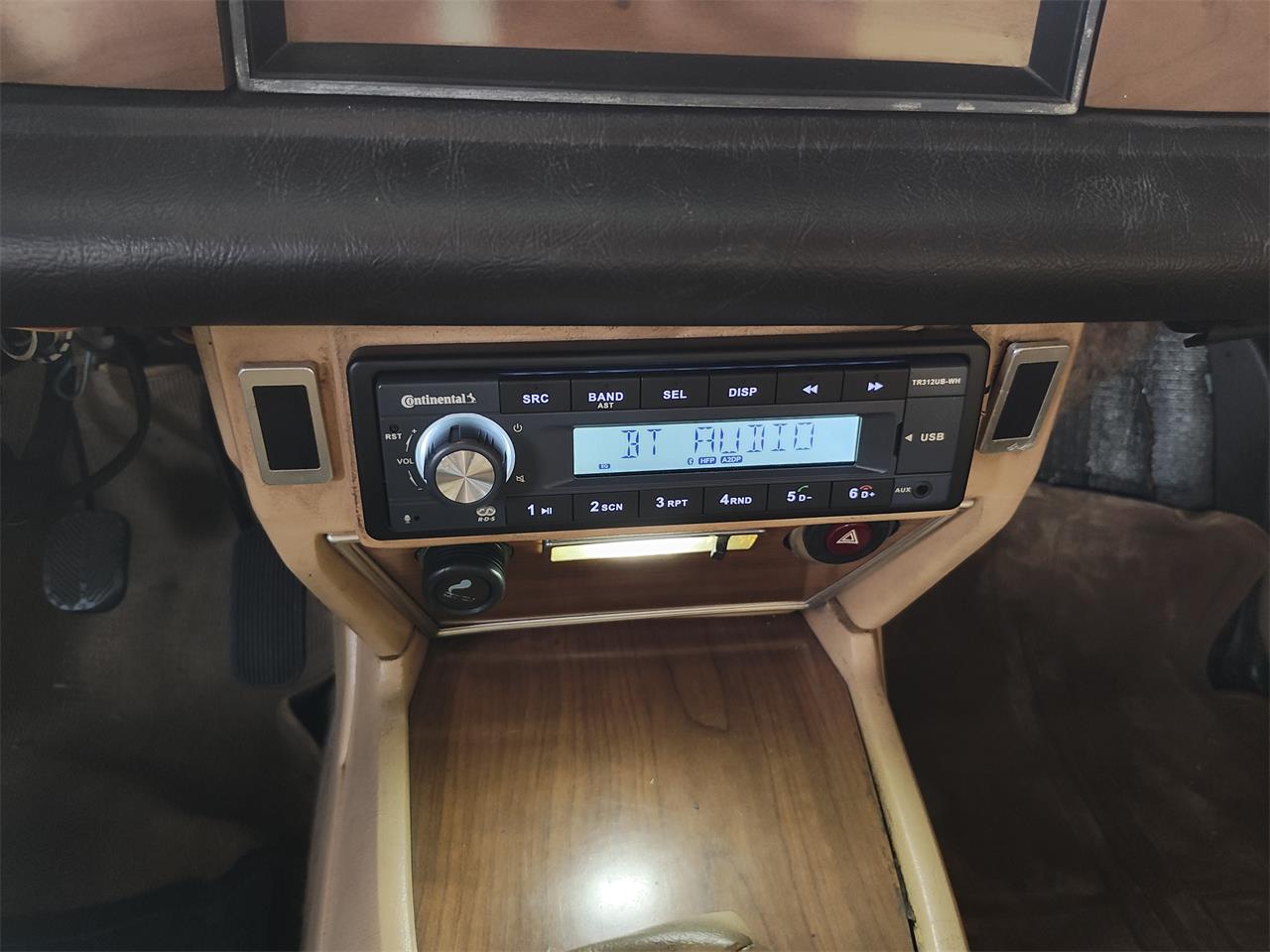 Fiat-124-spider-2000-1981-Light-blue-Beige-12