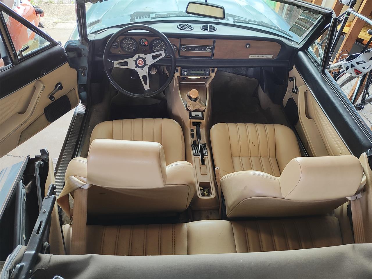 Fiat-124-spider-2000-1981-Light-blue-Beige-9