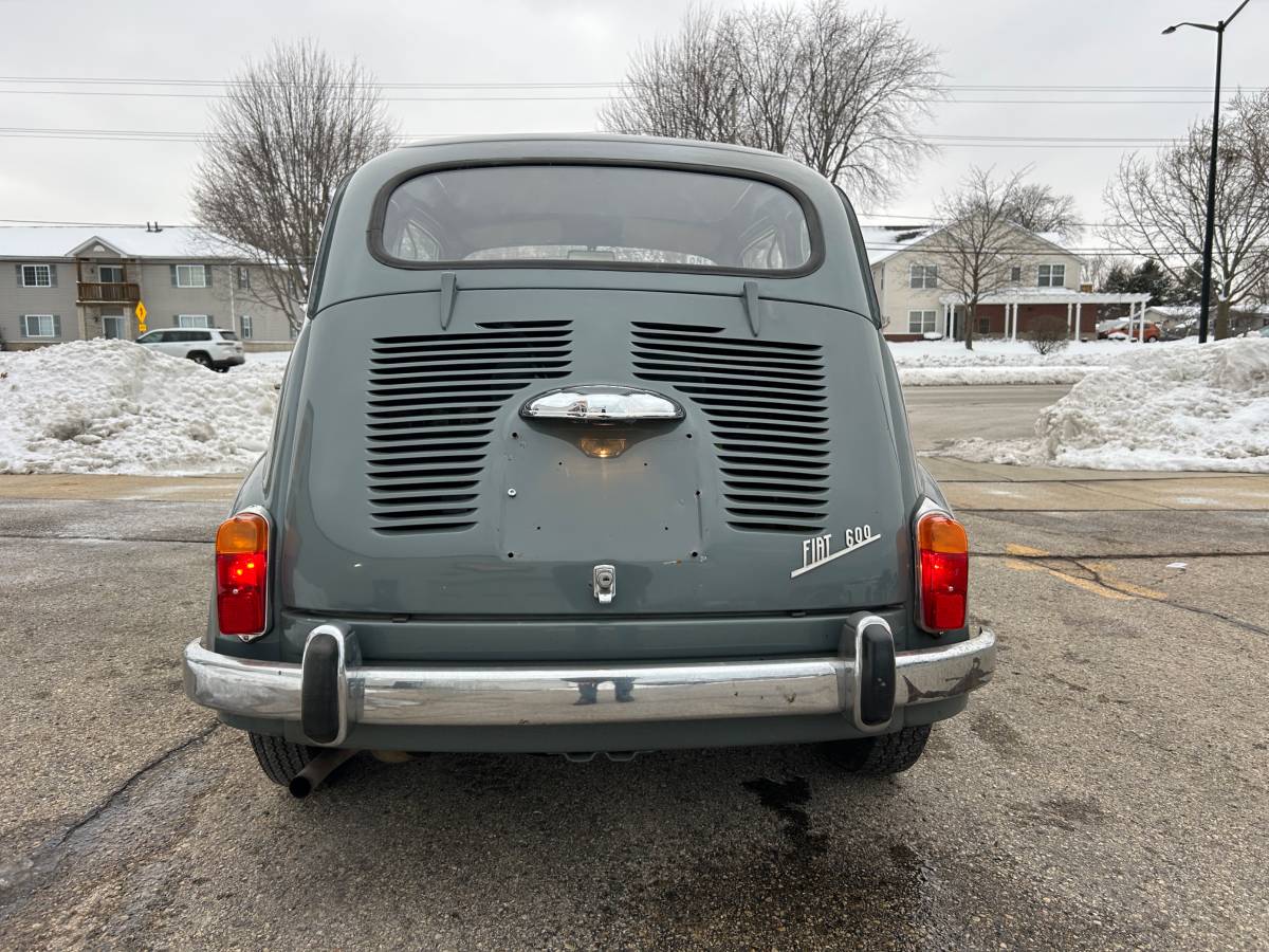Fiat-600-1968-grey-4