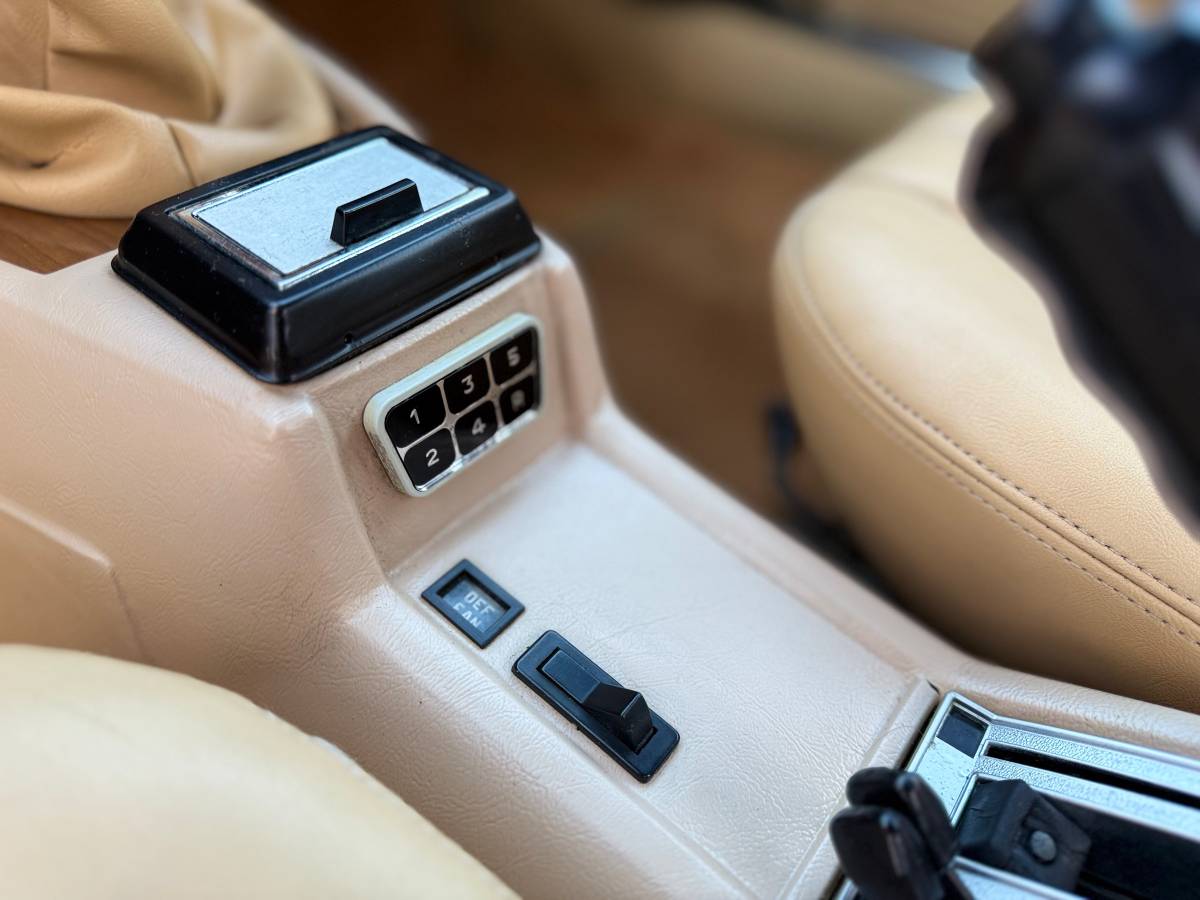 Fiat-spider-2000-by-pininfarina-1981-10