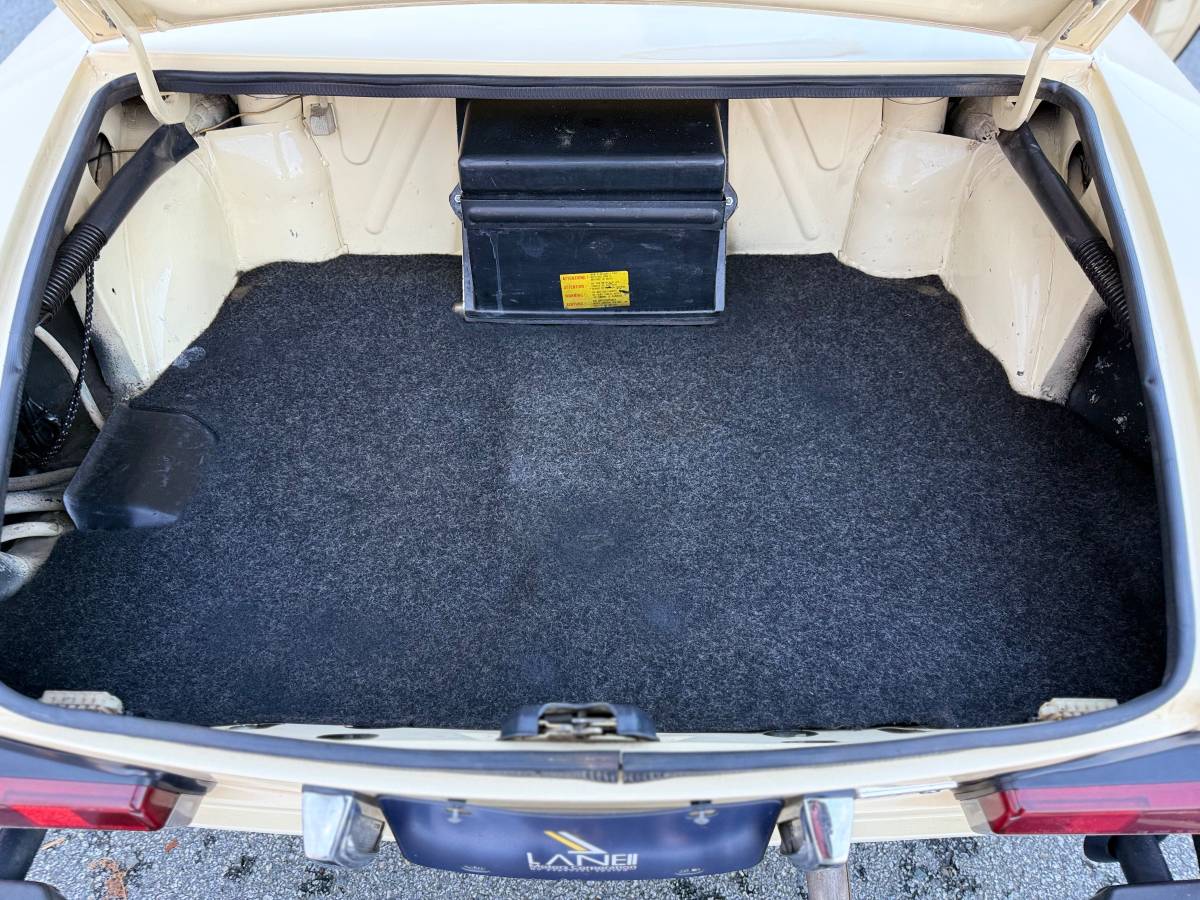 Fiat-spider-2000-by-pininfarina-1981-16