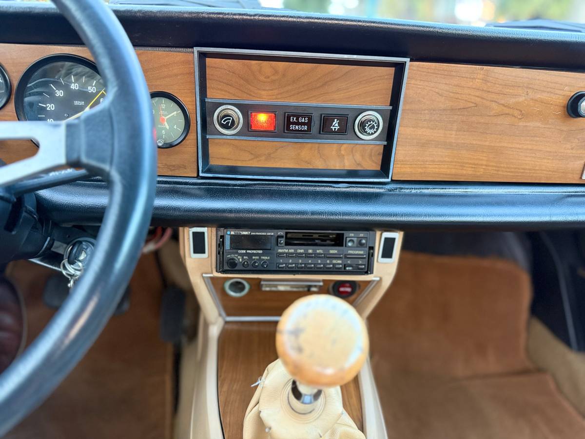 Fiat-spider-2000-by-pininfarina-1981-8