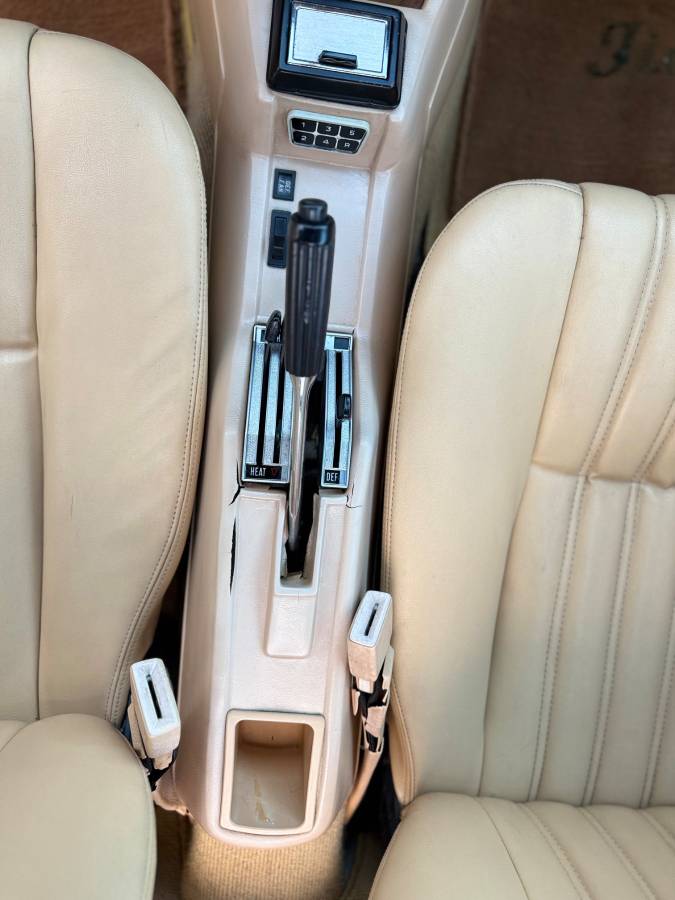 Fiat-spider-2000-by-pininfarina-1981-9