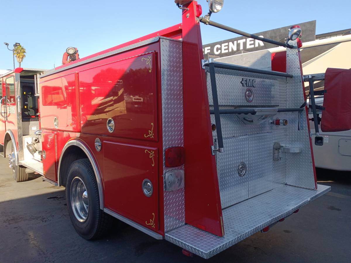 Fmc-fire-engine-diesel-1988-red-4