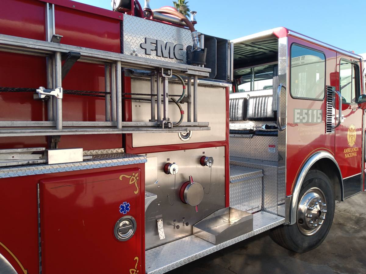 Fmc-fire-engine-diesel-1988-red-6